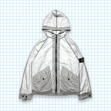 Carica l&#39;immagine nel visualizzatore di Gallery, Stone Island Light Grey Interliner SS03’ - Medium / Large