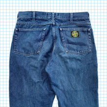 Charger l&#39;image dans la galerie, vintage fin des années 90 Stone Island Washed Midnight Navy Denim Jeans - Taille 30/32 »
