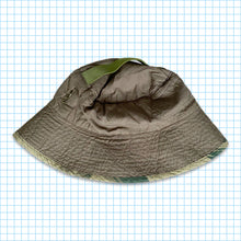 Carica l&#39;immagine nel visualizzatore di Gallery, Maharishi x Futura Point Man Reversible Bucket Hat