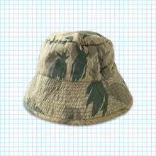 Carica l&#39;immagine nel visualizzatore di Gallery, Maharishi x Futura Point Man Reversible Bucket Hat