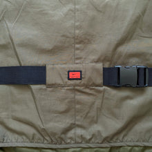 Load image into Gallery viewer, Vintage Nike 2in1 Convertible MP3 Jacket - Medium