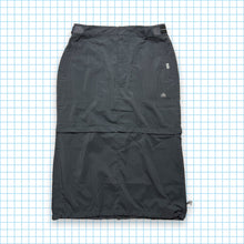 Carica l&#39;immagine nel visualizzatore di Gallery, Nike ACG 2in1 Zip Off Skirt SS02&#39; - Multiple Sizes