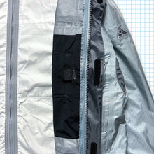 Load image into Gallery viewer, Nike ACG Silver Storm-Fit 2in1 Padded Heavy Weight Jacket - Medium